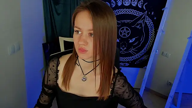 Snapshot of Catherine_e chatting on October 2025 07:48:02 PM Catherine e online show from October 2025 07:48:02 PM