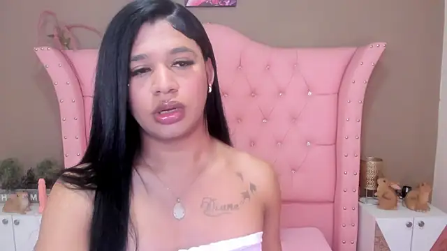 Snapshot of Samantha_Evans_18 chatting on March 2025 04:24:02 AM Samantha Evans 18 online show from March 2025 04:24:02 AM
