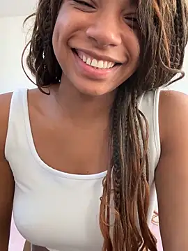 Lirioafro online show from March 2026 01:04:02 PM