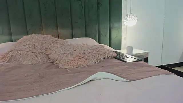 SaraJonness online show from March 2025 05:02:01 AM