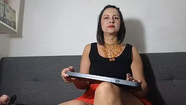 Amadamilf1980 online show from October 2025 02:18:02 PM