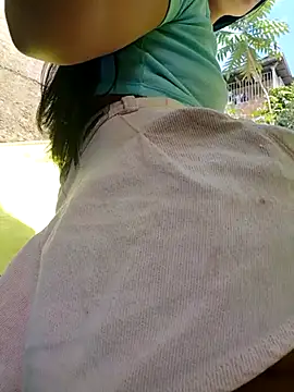 Snapshot of adrianagilton chatting on October 2025 03:08:02 PM adrianagilton online show from October 2025 03:08:02 PM