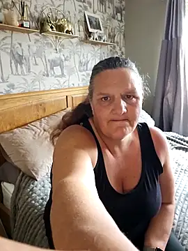 MissQueenBeex online show from September 2025 10:41:01 AM