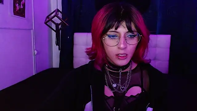 goth minerva online show from October 2025 01:23:01 PM