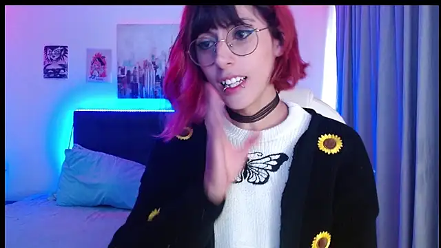 goth minerva online show from November 2025 01:22:02 PM