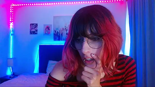 goth minerva online show from November 2025 01:32:02 PM