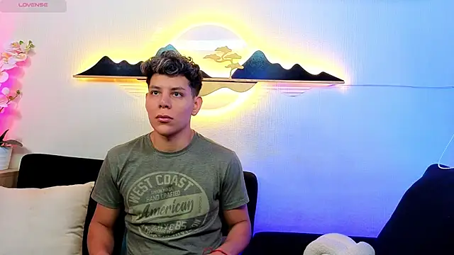 Almiboys online show from November 2025 01:04:02 AM