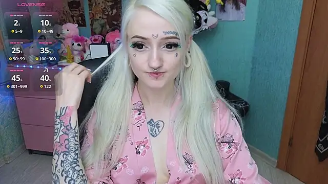 Snapshot of Manuela_unicorn chatting on June 2026 09:05:02 PM Manuela unicorn online show from June 2026 09:05:02 PM