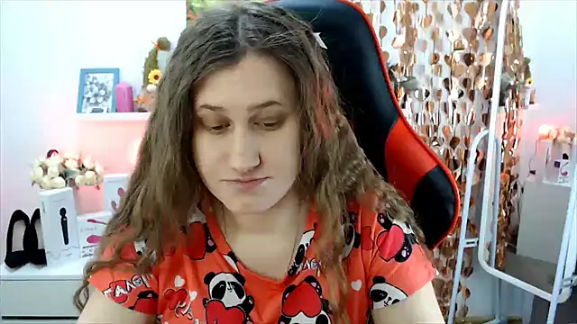 Snapshot of Lucky_Lana chatting on February 2026 03:58:01 AM Lucky Lana online show from February 2026 03:58:01 AM