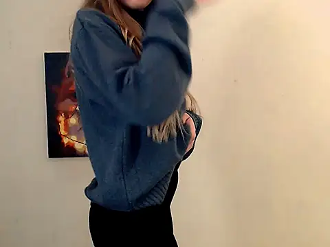 Snapshot of Doll_Angelina chatting on November 2025 06:34:02 AM Doll Angelina online show from November 2025 06:34:02 AM