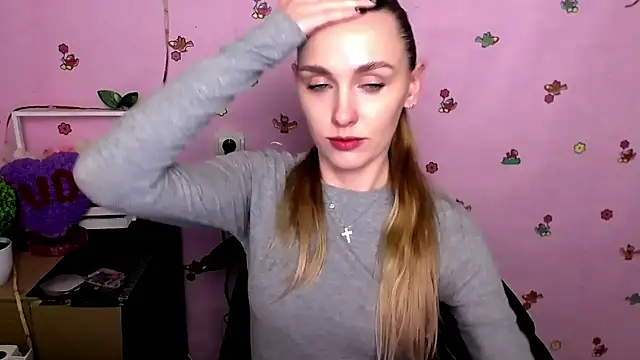 Snapshot of Doll_Angelina chatting on February 2026 06:43:02 AM Doll Angelina online show from February 2026 06:43:02 AM