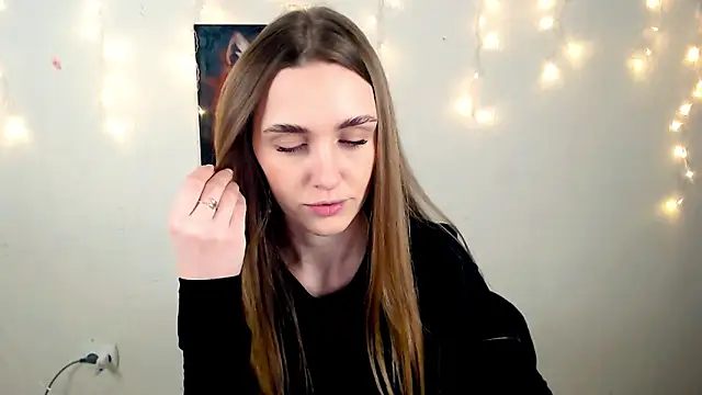 Snapshot of Doll_Angelina chatting on March 2026 06:25:01 AM Doll Angelina online show from March 2026 06:25:01 AM