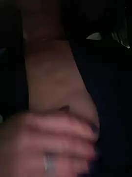 Lilbeezie81 online show from February 2026 03:27:02 AM