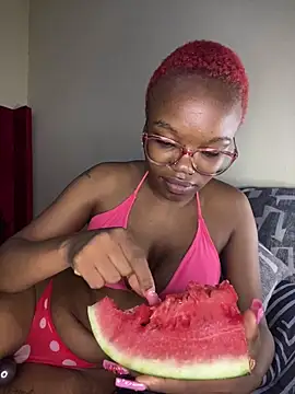 Snapshot of YummyMelanin117 chatting on October 2025 11:46:02 PM YummyMelanin117 online show from October 2025 11:46:02 PM