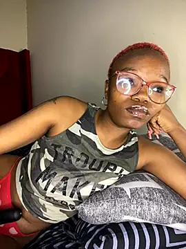 Snapshot of YummyMelanin117 chatting on October 2025 07:22:02 PM YummyMelanin117 online show from October 2025 07:22:02 PM