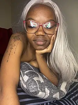 Snapshot of YummyMelanin117 chatting on October 2025 03:31:02 AM YummyMelanin117 online show from October 2025 03:31:02 AM