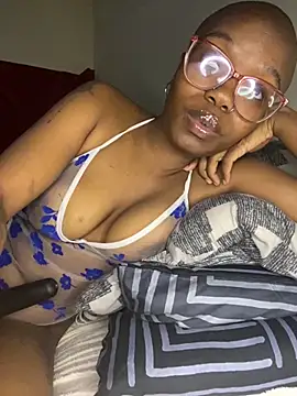 Snapshot of YummyMelanin117 chatting on October 2025 11:05:01 PM YummyMelanin117 online show from October 2025 11:05:01 PM