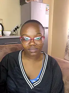 Snapshot of YummyMelanin117 chatting on November 2025 09:10:01 AM YummyMelanin117 online show from November 2025 09:10:01 AM