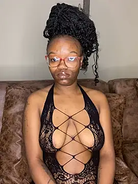 Snapshot of YummyMelanin117 chatting on February 2026 11:21:02 PM YummyMelanin117 online show from February 2026 11:21:02 PM