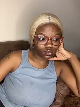 Snapshot of YummyMelanin117 chatting on February 2026 10:08:02 PM YummyMelanin117 online show from February 2026 10:08:02 PM