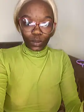 Snapshot of YummyMelanin117 chatting on February 2026 02:38:02 PM YummyMelanin117 online show from February 2026 02:38:02 PM