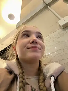 Snapshot of bambi_lu chatting on November 2025 06:07:01 PM bambi lu online show from November 2025 06:07:01 PM