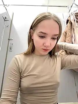 Snapshot of bambi_lu chatting on November 2025 06:06:01 PM bambi lu online show from November 2025 06:06:01 PM