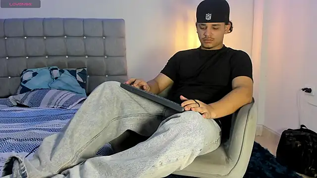 samxx muscle online show from October 2025 01:42:02 PM