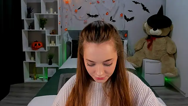 Snapshot of MelanieAlves chatting on October 2025 12:27:01 PM MelanieAlves online show from October 2025 12:27:01 PM