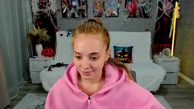 Snapshot of MelanieAlves chatting on October 2025 06:30:02 PM MelanieAlves online show from October 2025 06:30:02 PM