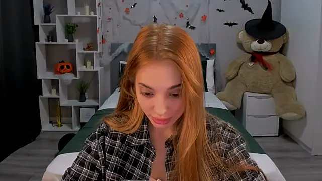 Snapshot of MelanieAlves chatting on October 2025 06:42:02 PM MelanieAlves online show from October 2025 06:42:02 PM