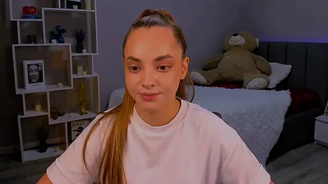 Snapshot of MelanieAlves chatting on November 2025 12:37:02 PM MelanieAlves online show from November 2025 12:37:02 PM