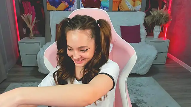 Snapshot of MelanieAlves chatting on February 2026 06:33:02 PM MelanieAlves online show from February 2026 06:33:02 PM