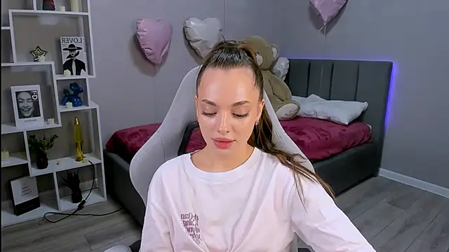 Snapshot of MelanieAlves chatting on March 2026 02:28:01 PM MelanieAlves online show from March 2026 02:28:01 PM