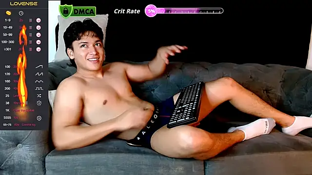Snapshot of THE_LITTLE_LIAM chatting on June 2026 04:43:02 AM THE LITTLE LIAM online show from June 2026 04:43:02 AM