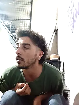 Snapshot of Tiococo420 chatting on October 2025 02:25:02 AM Tiococo420 online show from October 2025 02:25:02 AM