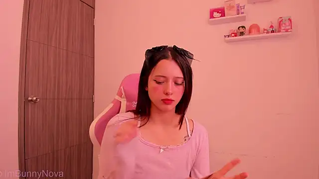 ImBunnyNova online show from June 2026 03:38:02 PM