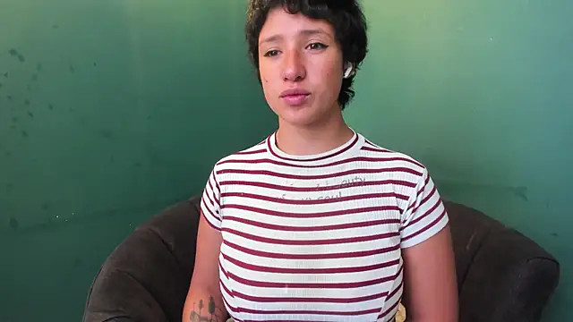 Elaine87  online show from February 2026 01:38:02 PM