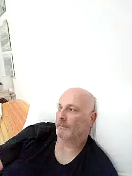 Alexis Bull online show from April 2026 01:13:01 PM