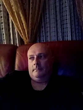 Alexis Bull online show from April 2026 10:40:02 PM