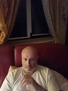 Alexis Bull online show from May 2026 10:29:01 PM