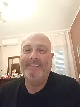 Alexis Bull online show from May 2026 06:15:02 PM
