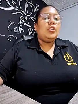 Snapshot of sheila_ro chatting on February 2026 11:44:01 PM sheila ro online show from February 2026 11:44:01 PM