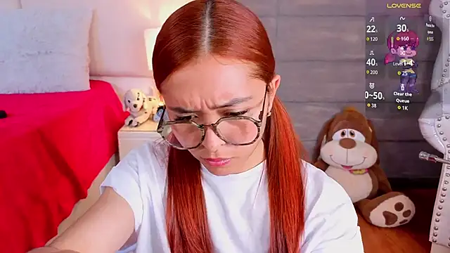 Snapshot of MilleyJones chatting on September 2025 08:08:02 PM MilleyJones online show from September 2025 08:08:02 PM