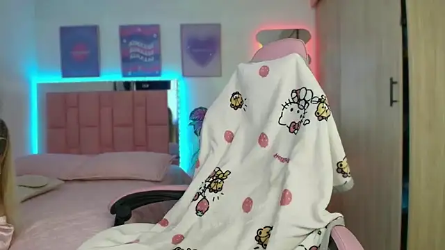 lunesweet online show from September 2025 09:20:02 PM