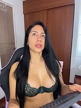 ArianaReynoldss online show from April 2026 07:28:01 PM