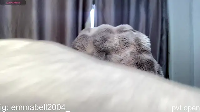 emma  bell  online show from December 2025 05:08:02 PM