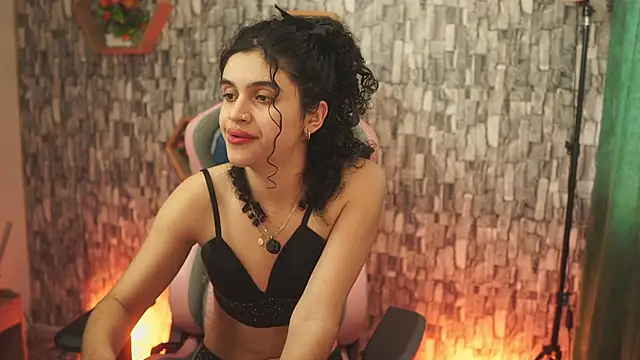 bonniie 98  online show from May 2026 09:01:01 PM