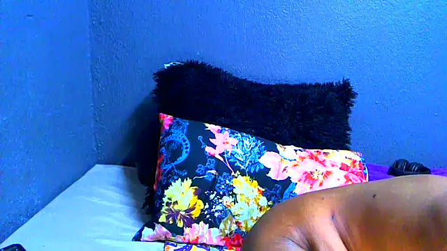 Snapshot of SMALLBOOBSXX chatting on June 2026 05:12:01 AM SMALLBOOBSXX online show from June 2026 05:12:01 AM