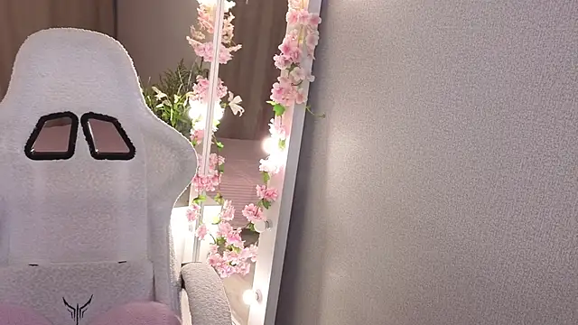 Snapshot of Betty__Davvis chatting on November 2025 02:12:02 PM Betty Davvis online show from November 2025 02:12:02 PM